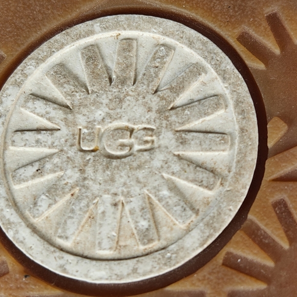 UGG Oh Yeah Slippers Women's 9 White Sheepskin Fuzzy Slides Sandals Shoes - Picture 14 of 14